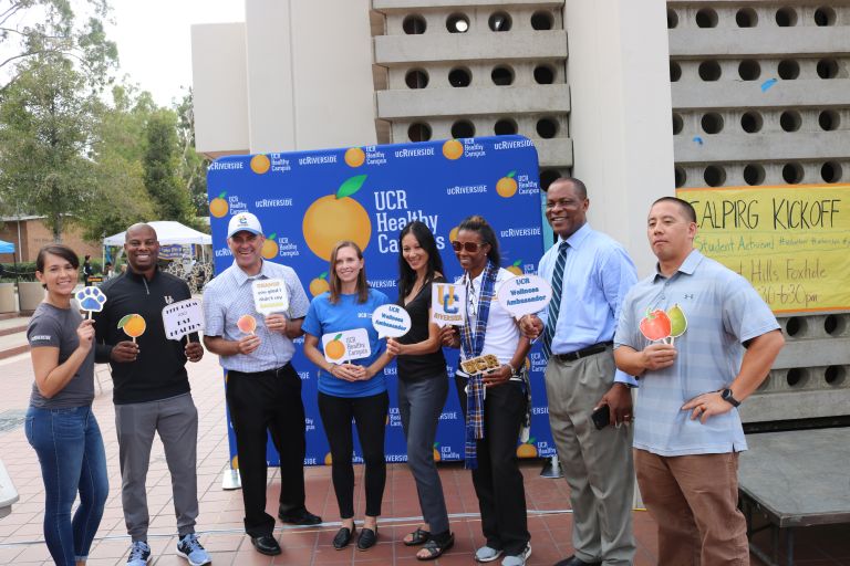 People at Healthy Campus event