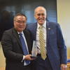 Los Angeles Chinese Consul General Zhang Ping and UCR Chancellor Kim A. Wilcox.