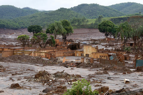 Devastation following Brazil’s 2015 Fundão dam break.