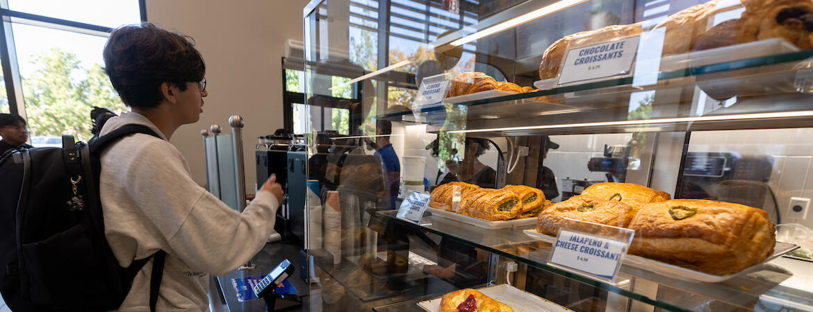 The Den market and customer