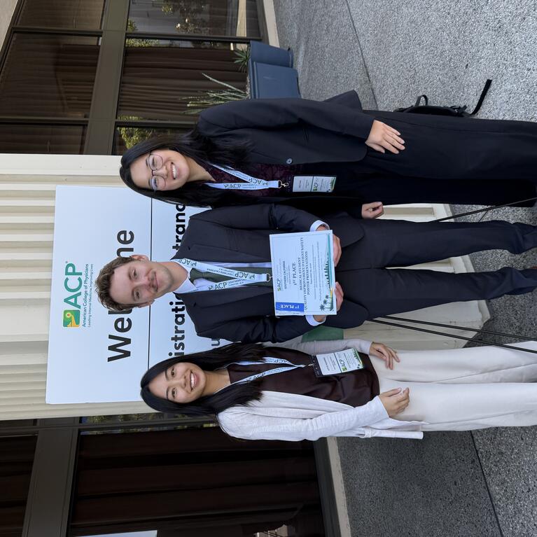 Medical students win first prize